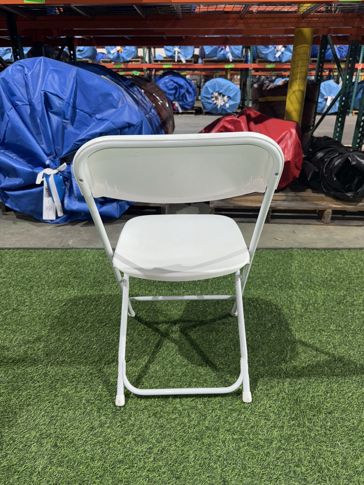 HD Pro White Plastic Folding Chair